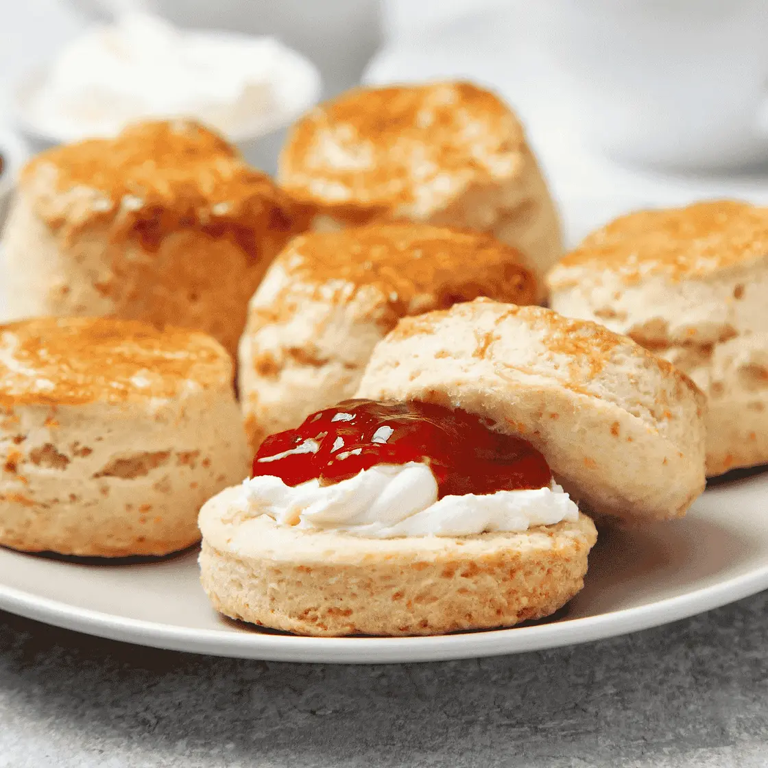 Scones (Crumbly Cream Cakes)