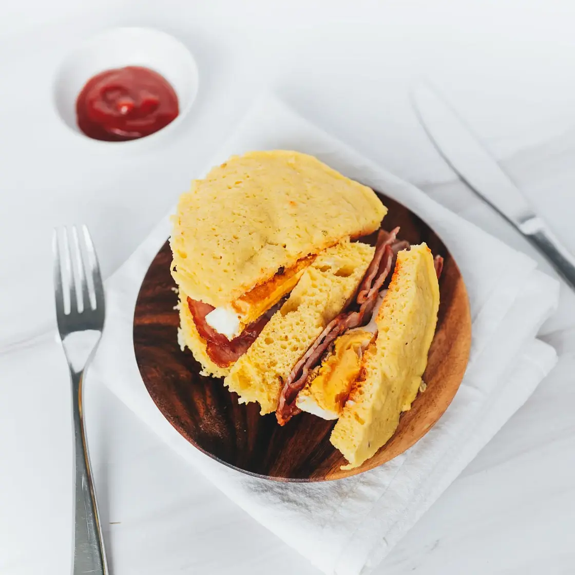 Low-Carb Bacon and Egg Roll