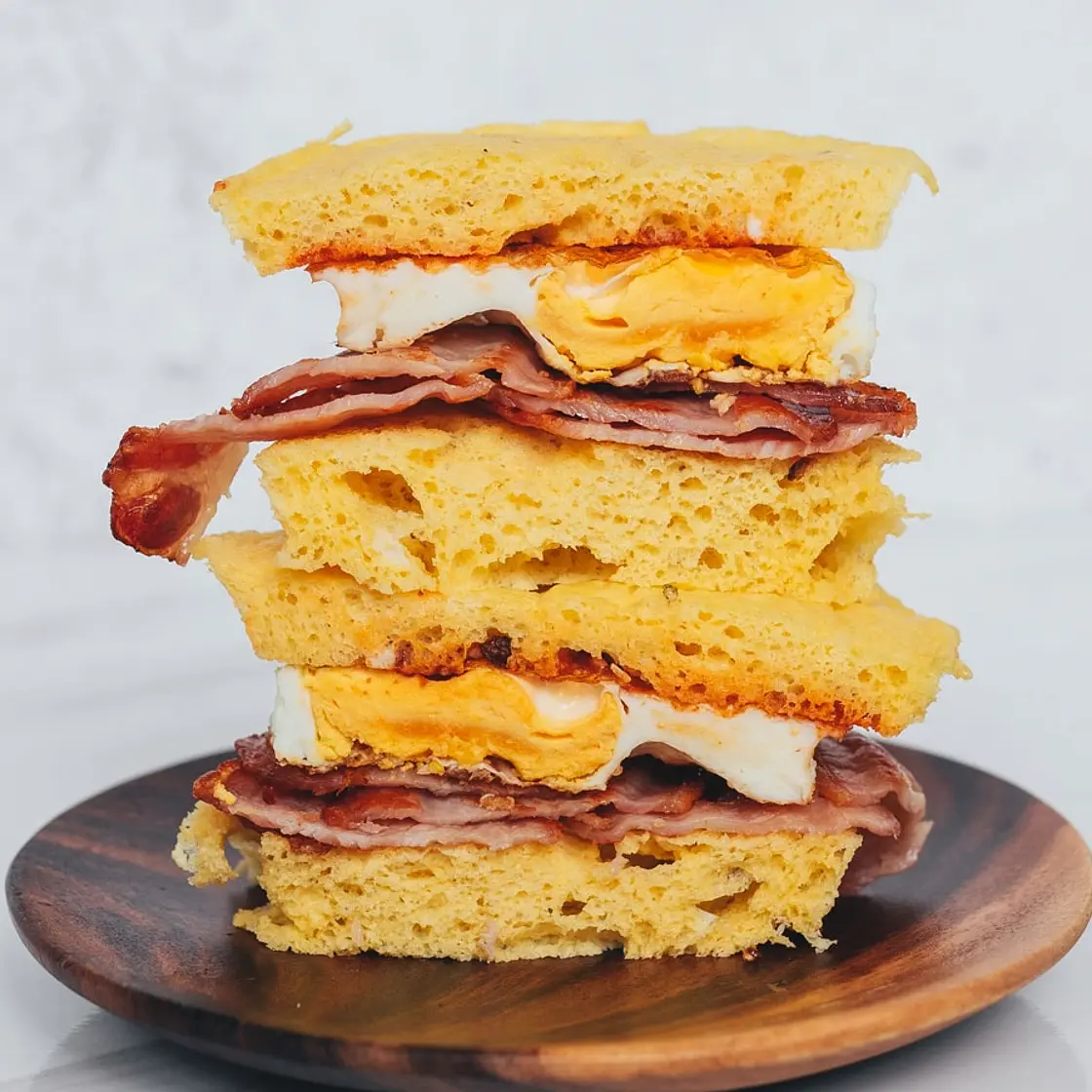 Low-Carb Bacon and Egg Roll