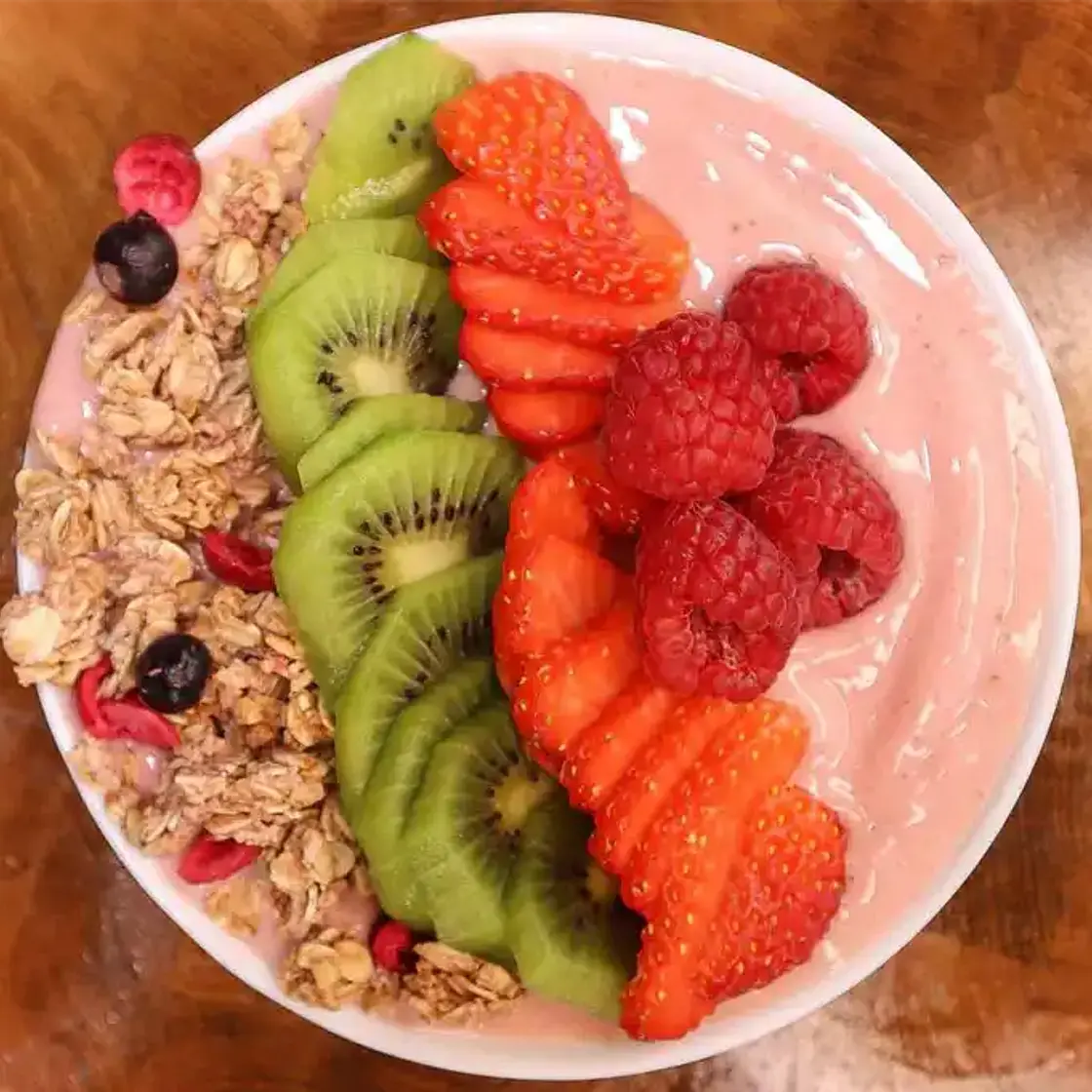 Strawberry and Banana Smoothie Bowl