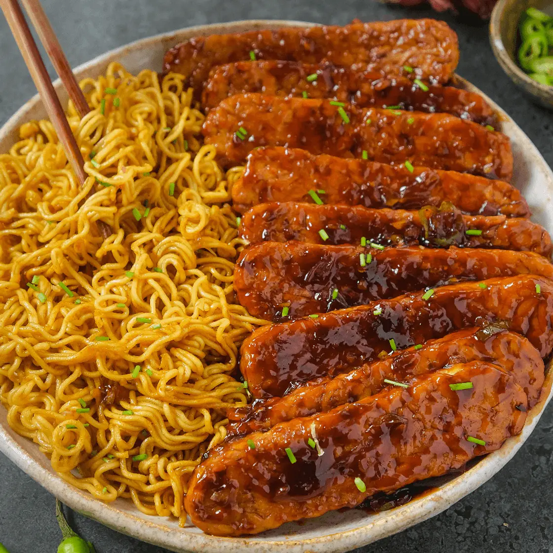 Sweet and Spicy Tempeh with Garlic Curry Noodles