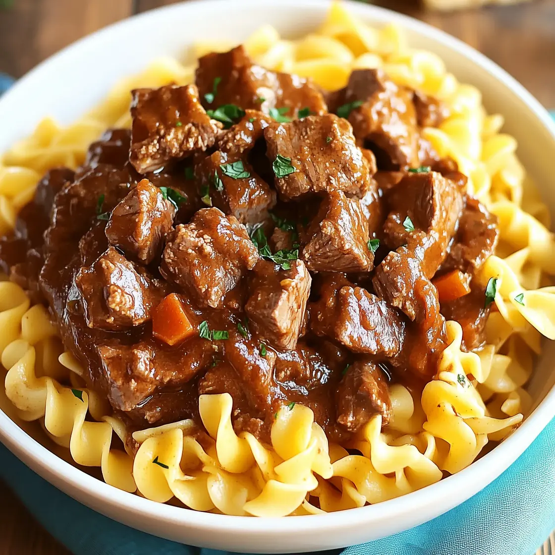 Slow Cooker Beef and Noodles
