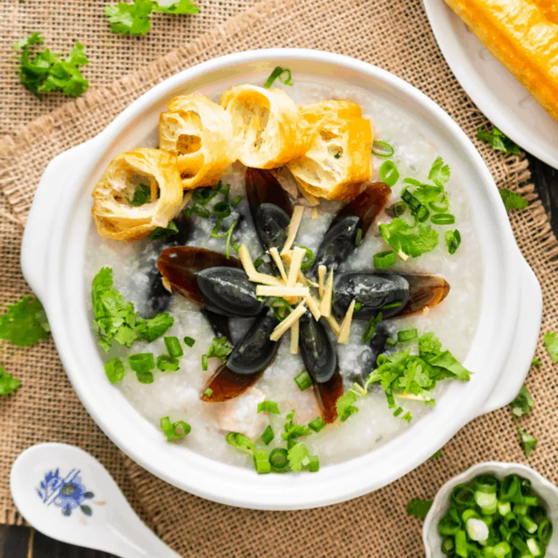 Century Egg and Pork Congee (皮蛋瘦肉粥)