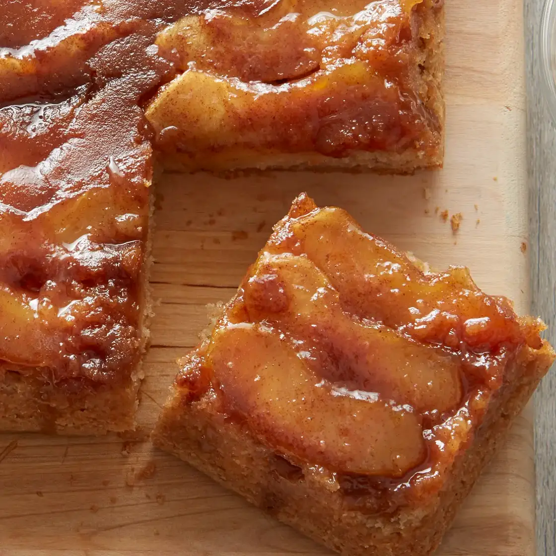 Caramel-Apple Upside-Down Cake
