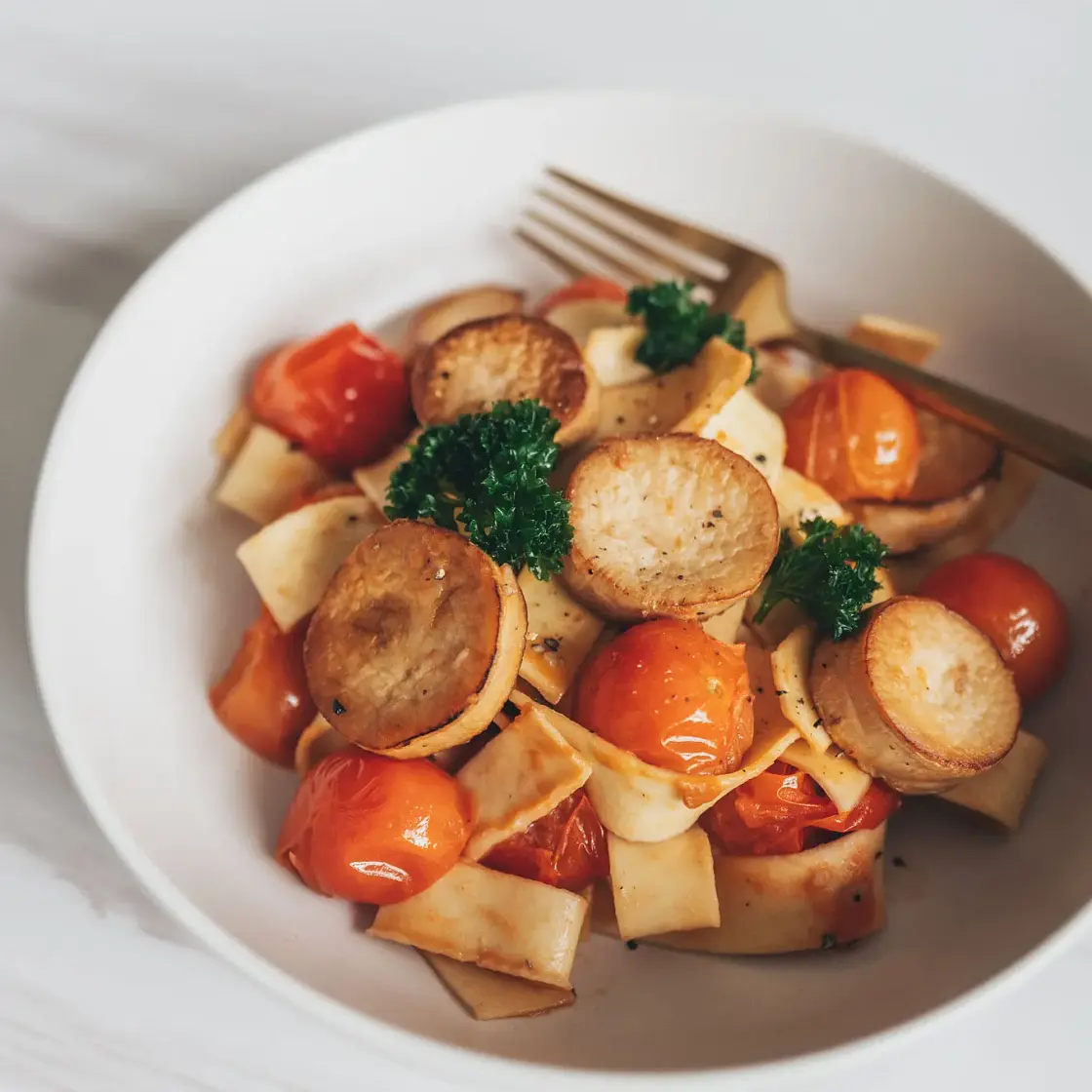 Vegan "Scallop" and Cherry Tomato Pasta
