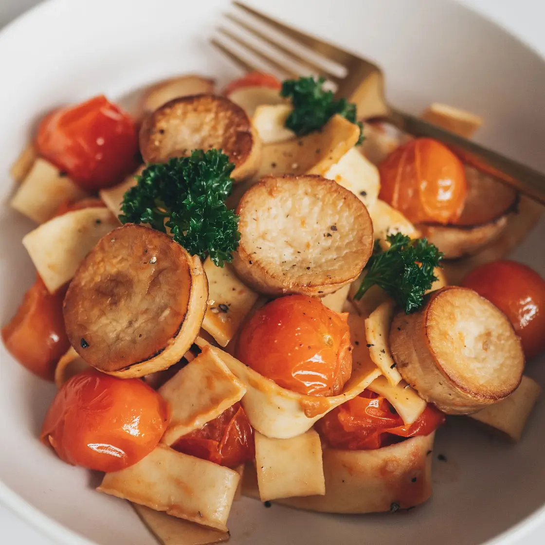 Vegan "Scallop" and Cherry Tomato Pasta
