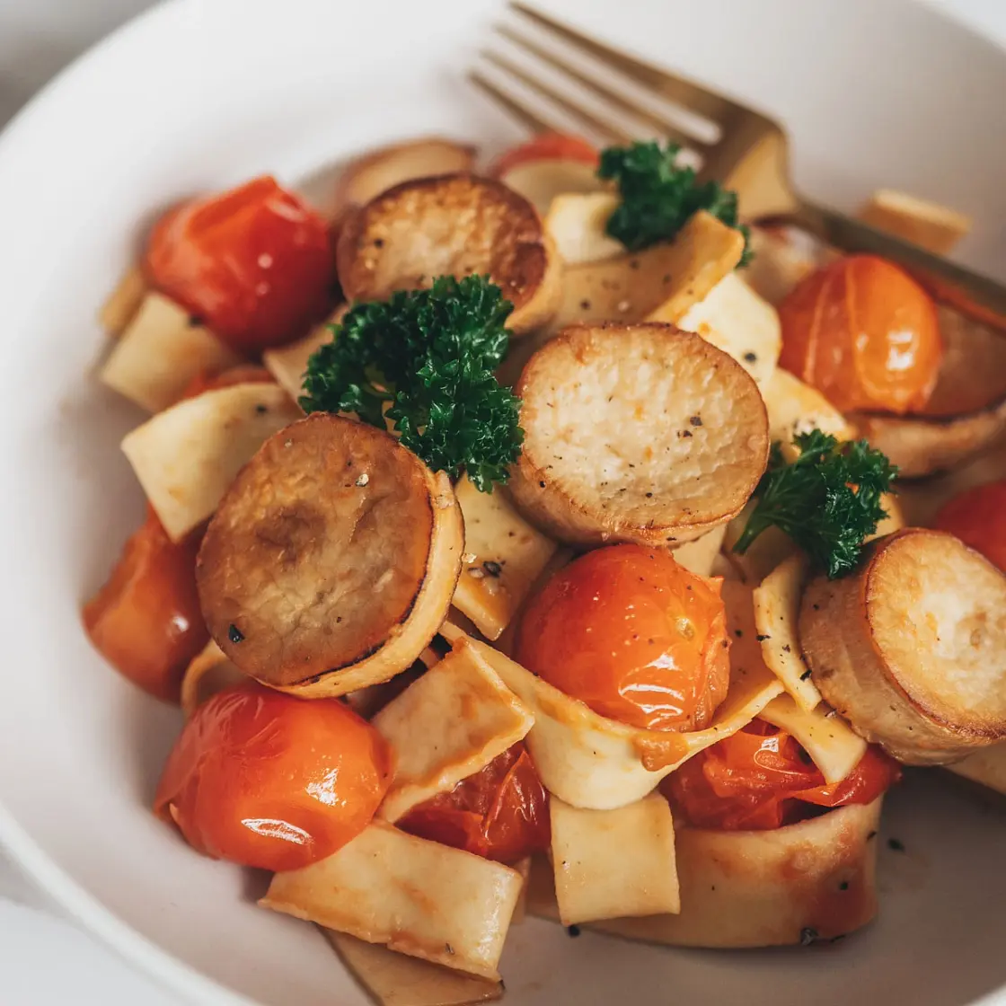 Vegan "Scallop" and Cherry Tomato Pasta