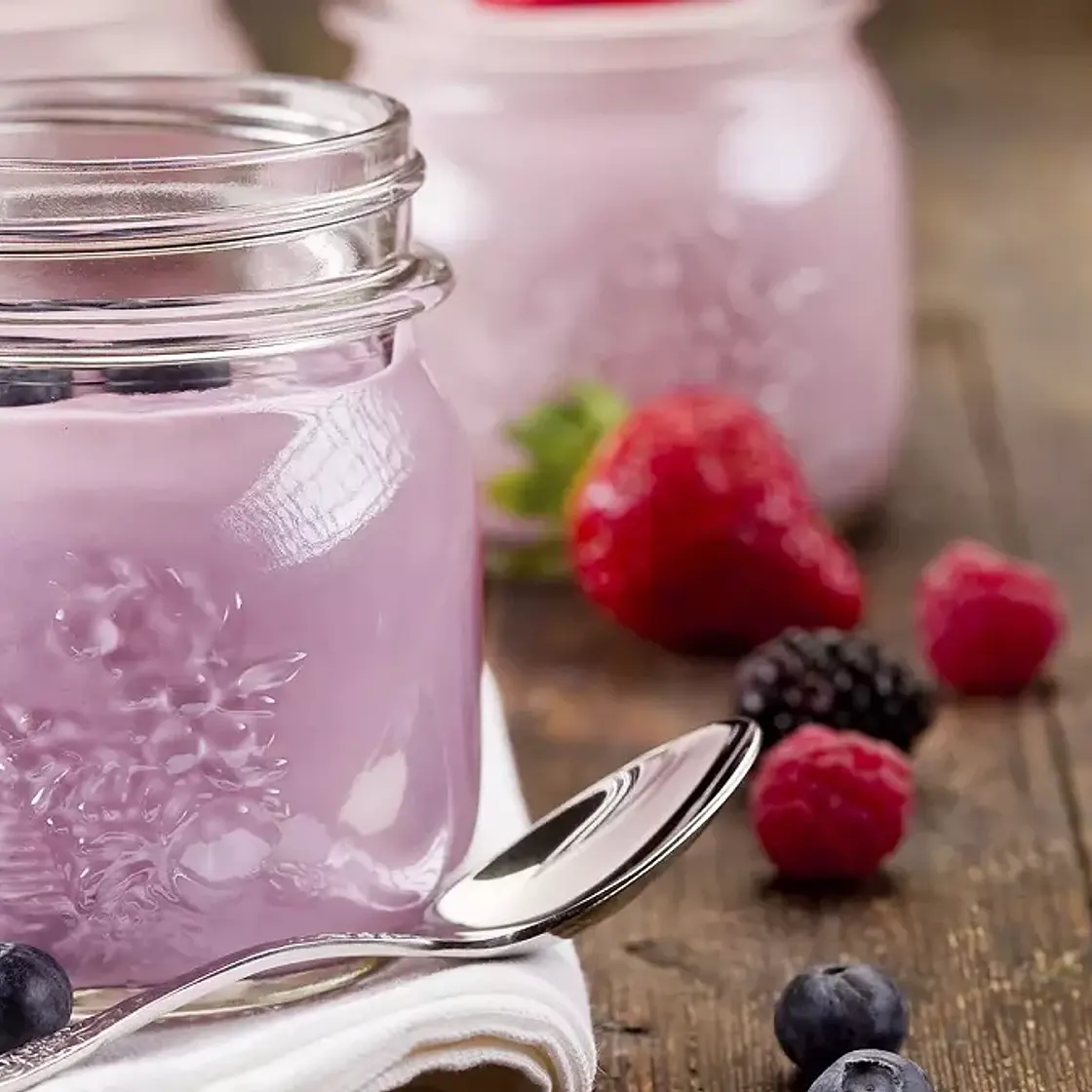 Mousse de yaourt aux fruits rouges en bocal