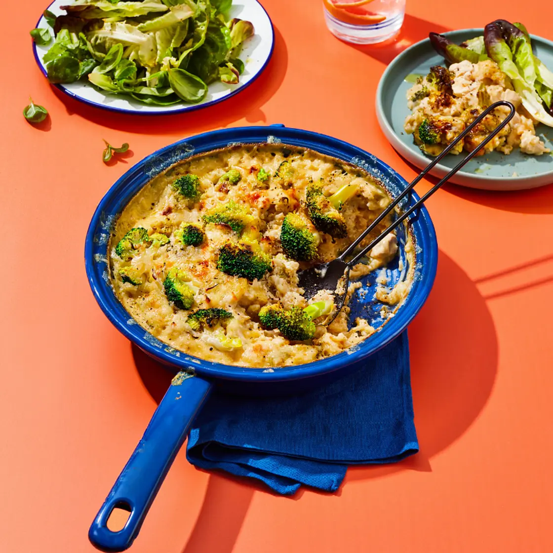 One-skillet cheesy chicken and broccoli casserole