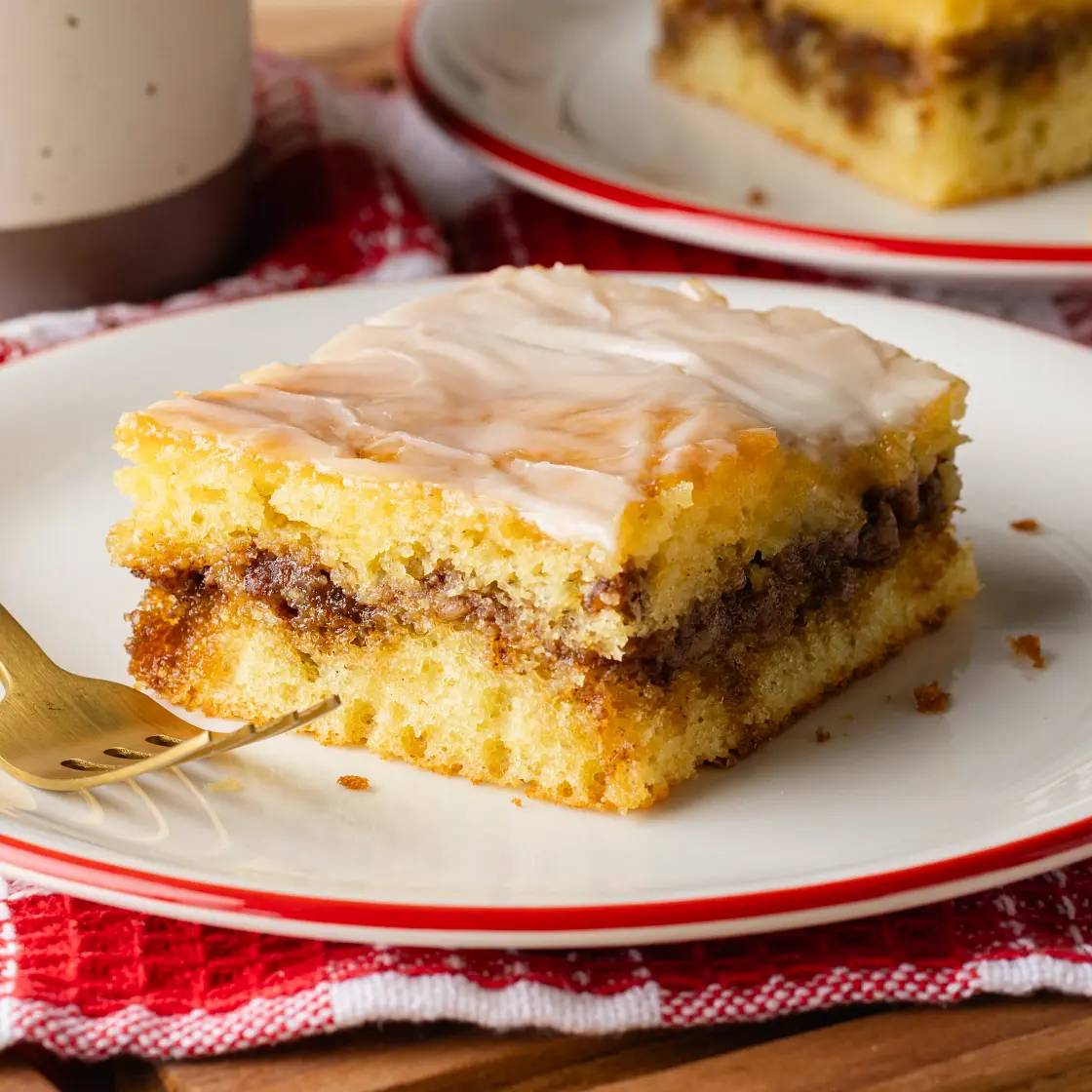 Honey Bun Cake