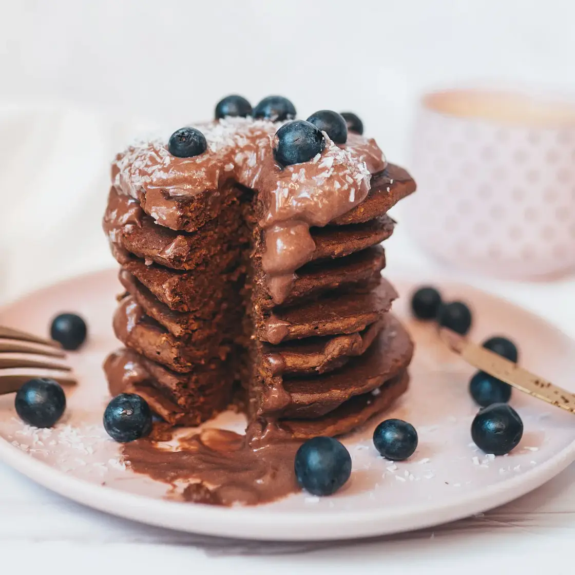 5-Ingredient Chocolate Pancakes