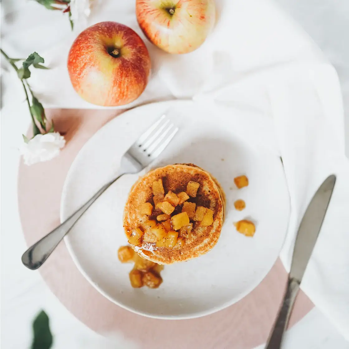 Apple Pie Oatmeal Pancakes
