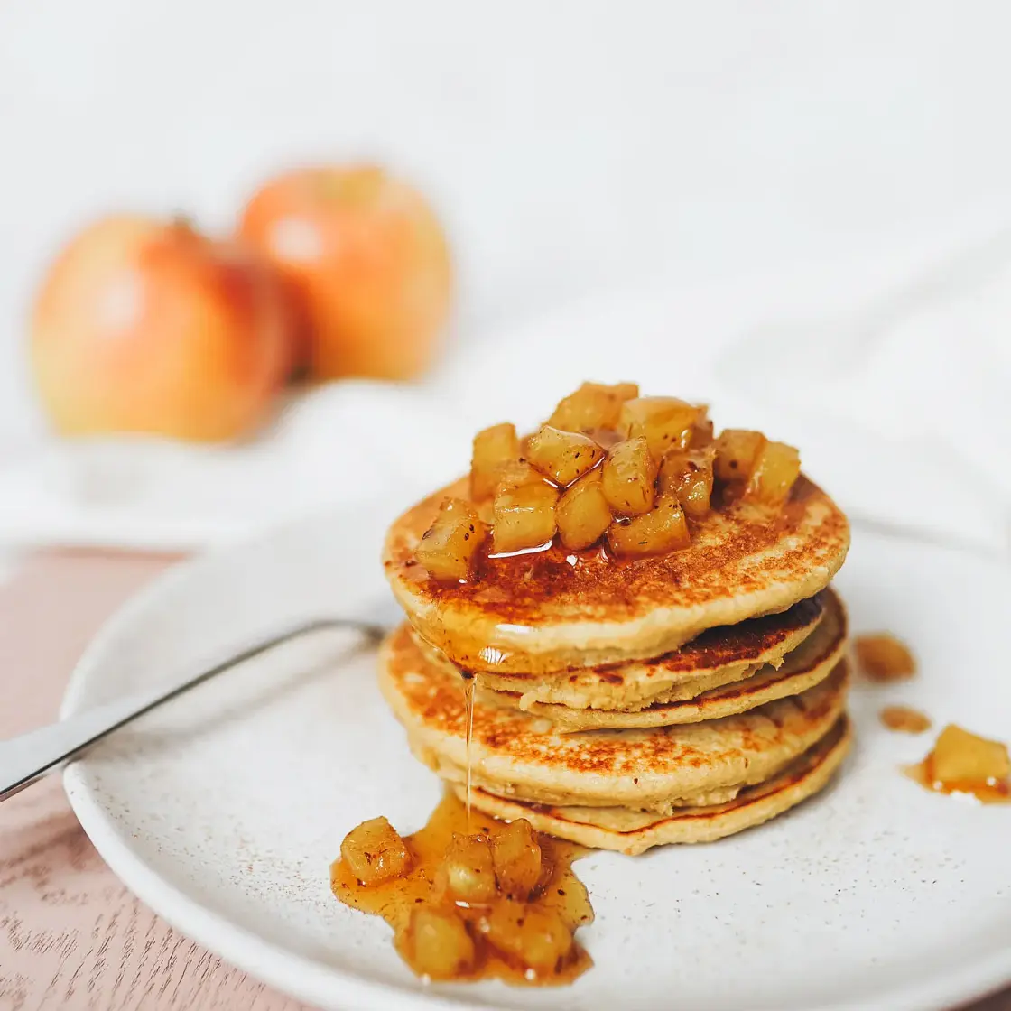 Apple Pie Oatmeal Pancakes