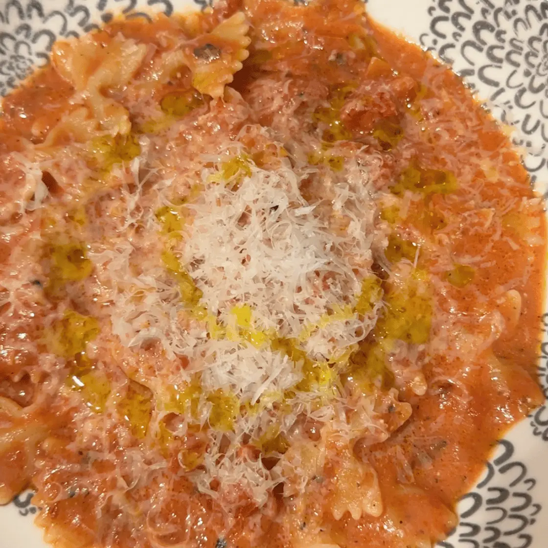 15 Minute Creamy Tomato Basil Pasta