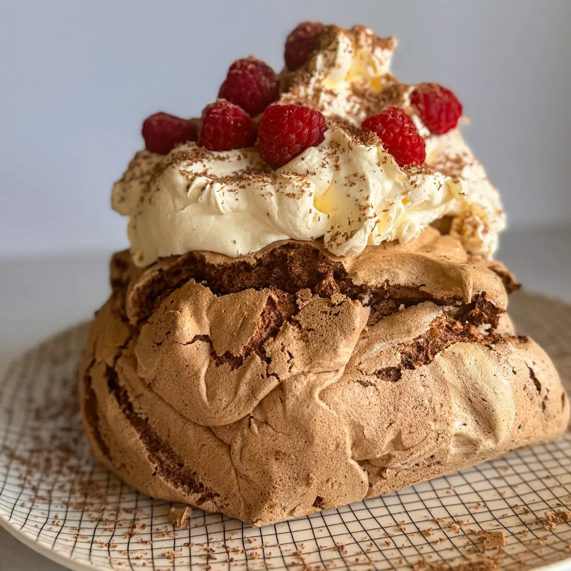 Air-fryer Chocolate Pavlova