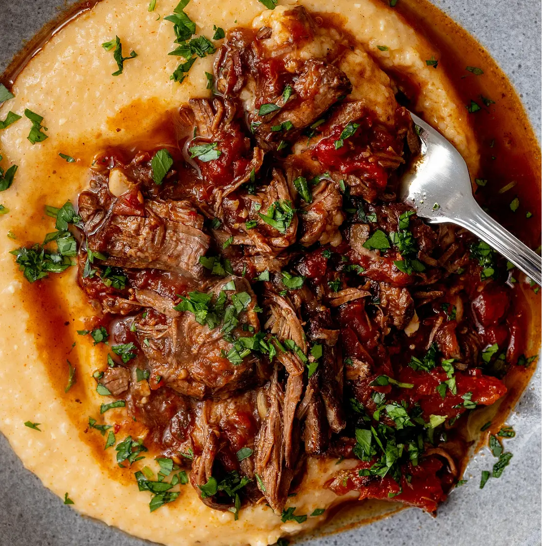 Shredded Beef with Cheesy Grits