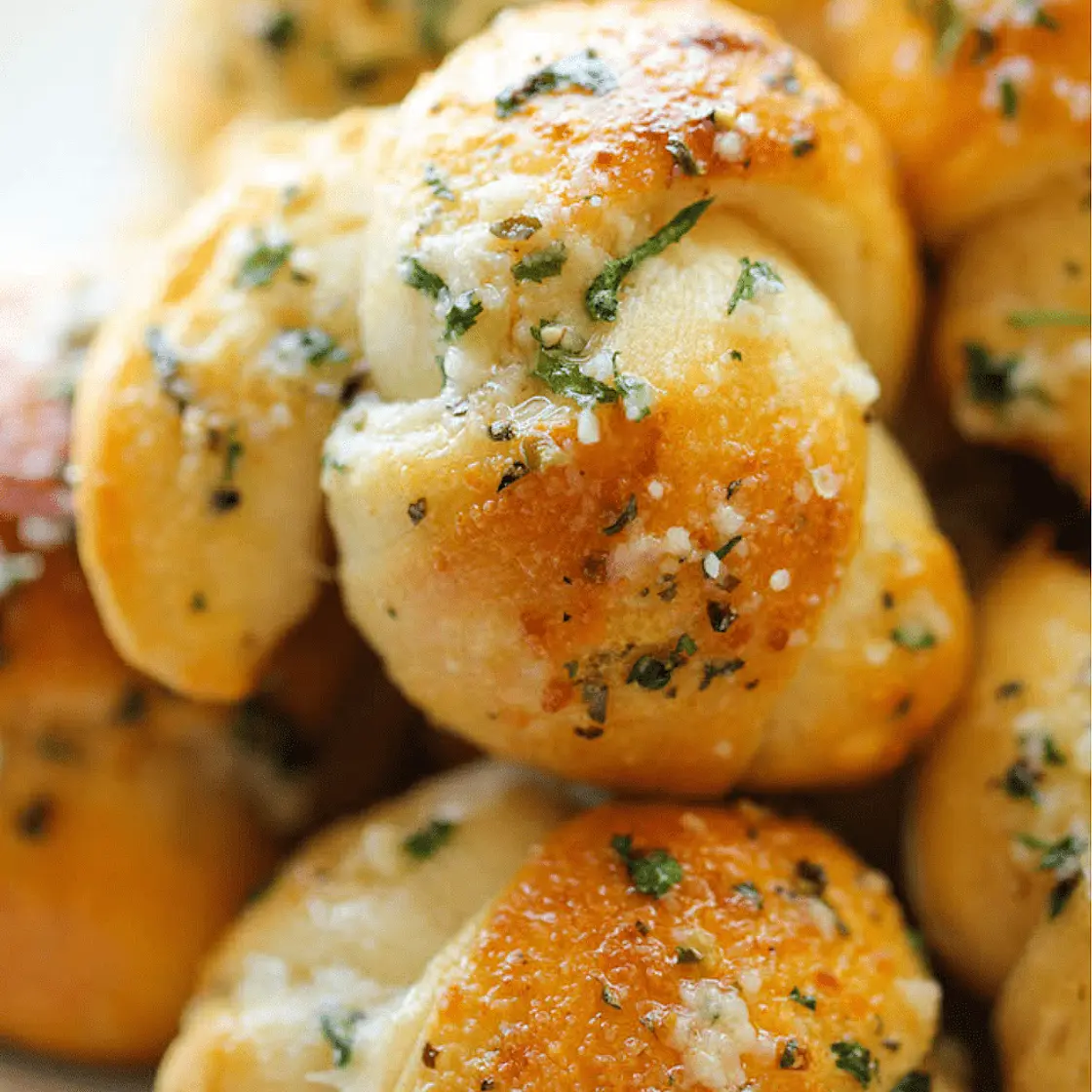 Easy Garlic Parmesan Knots