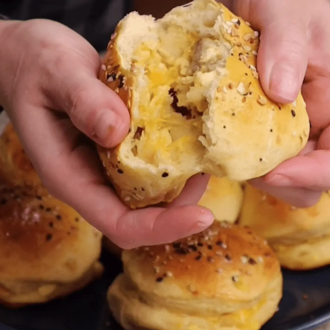 Breakfast Bagel Bombs