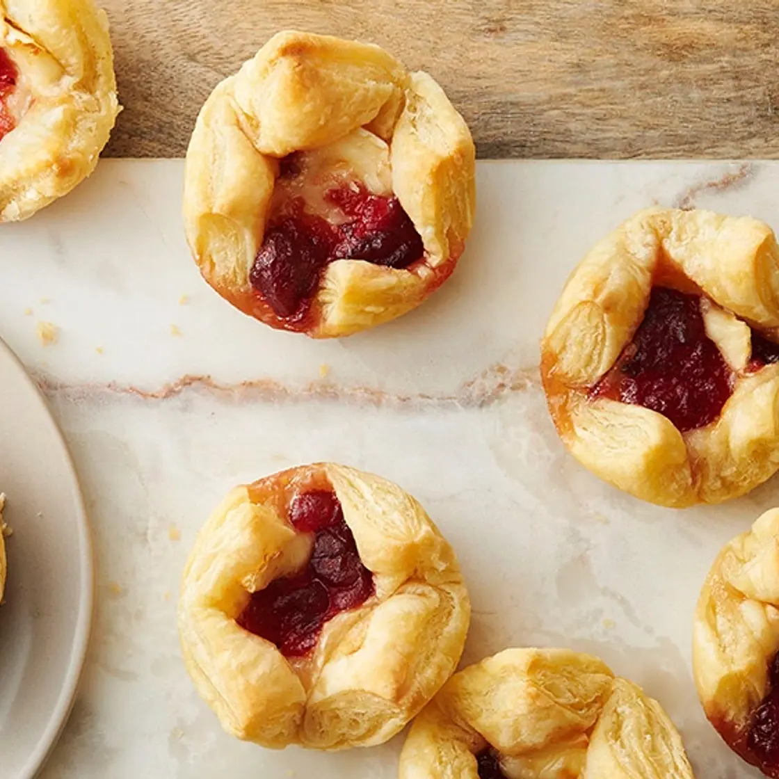 3-Ingredient Cranberry Brie Bites