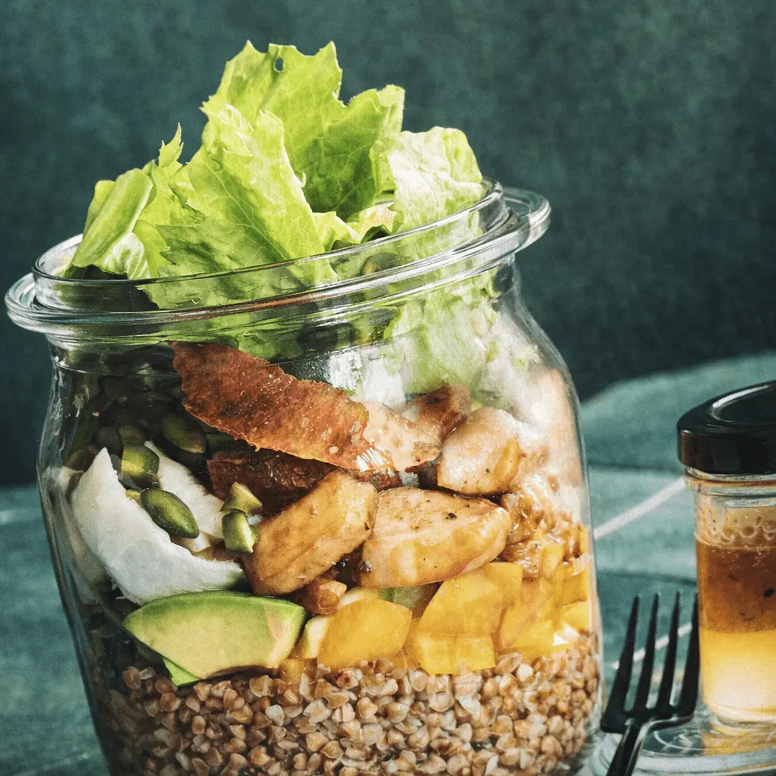 Buchweizen mit Honighähnchen (Blutorange • Avocado • Pistazien)