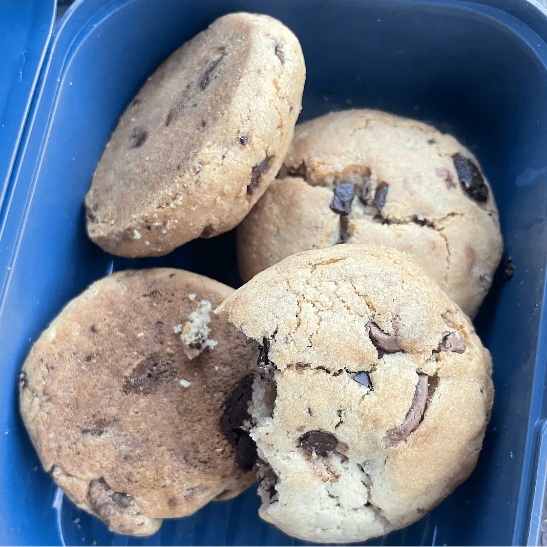 The Best Soft Chocolate Chip Cookies
