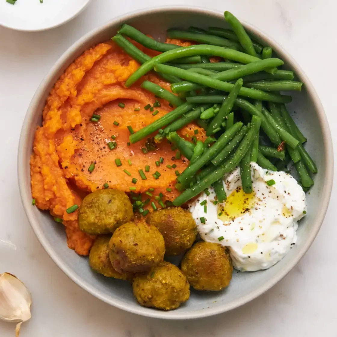 Falafels, patate douce & haricots