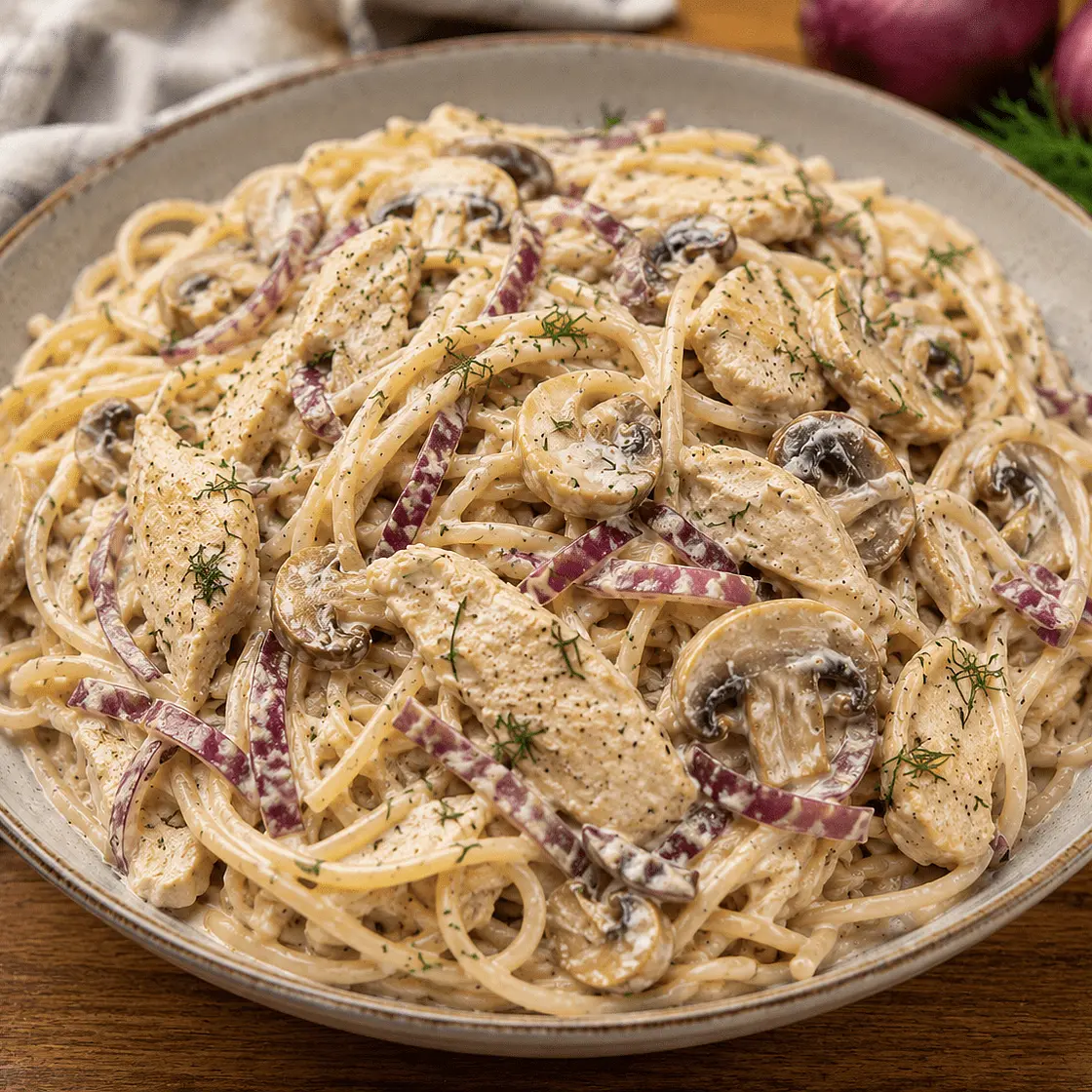 Creamy Chicken, Mushroom and Red Onion Spaghetti