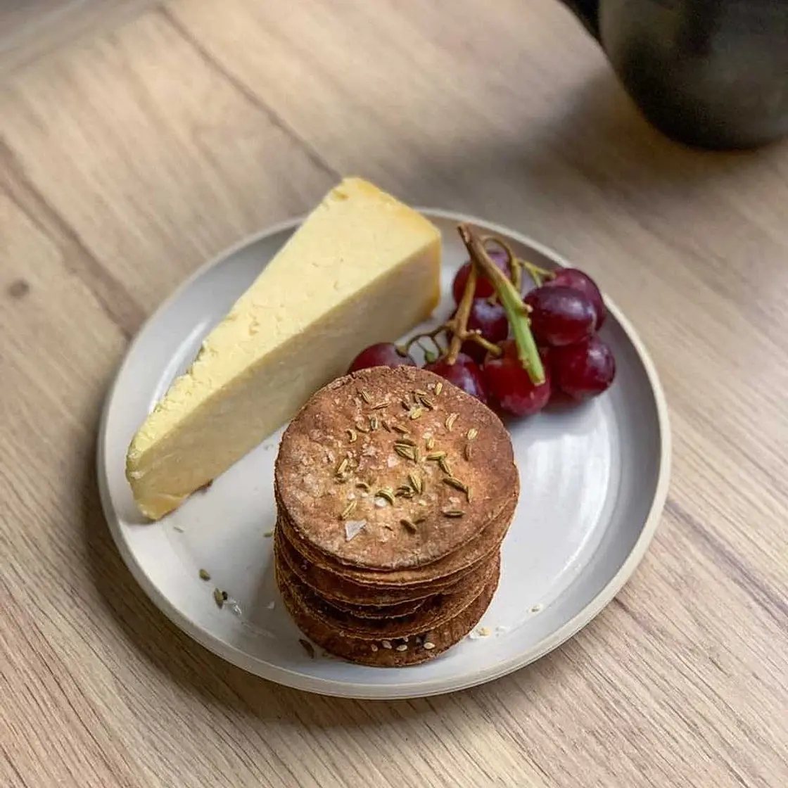 Sourdough crackers