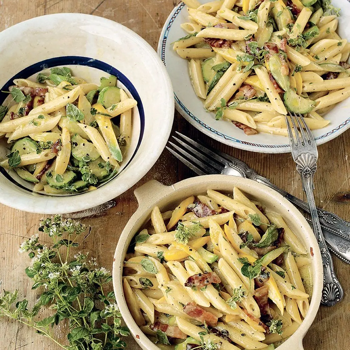 Beautiful courgette carbonara