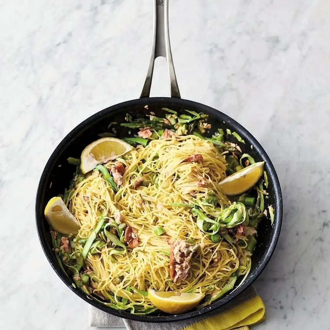 Hot-smoked salmon pasta
