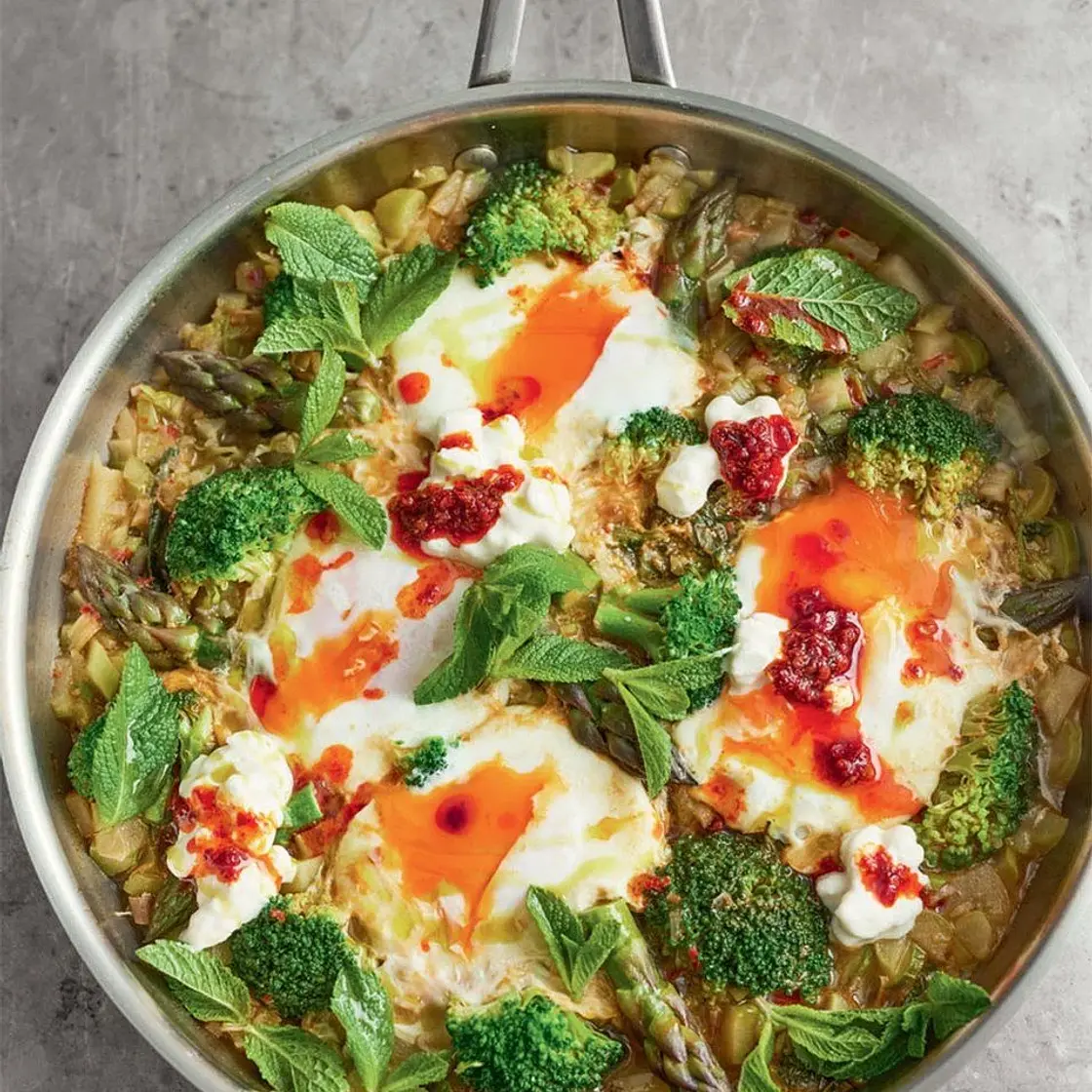 Green shakshuka