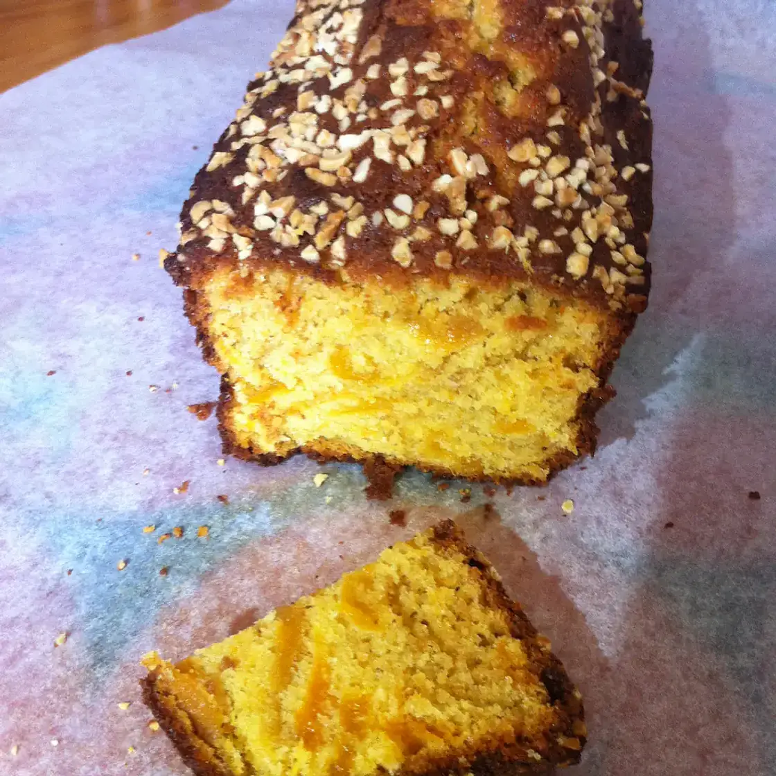Cake aux abricots et aux amandes