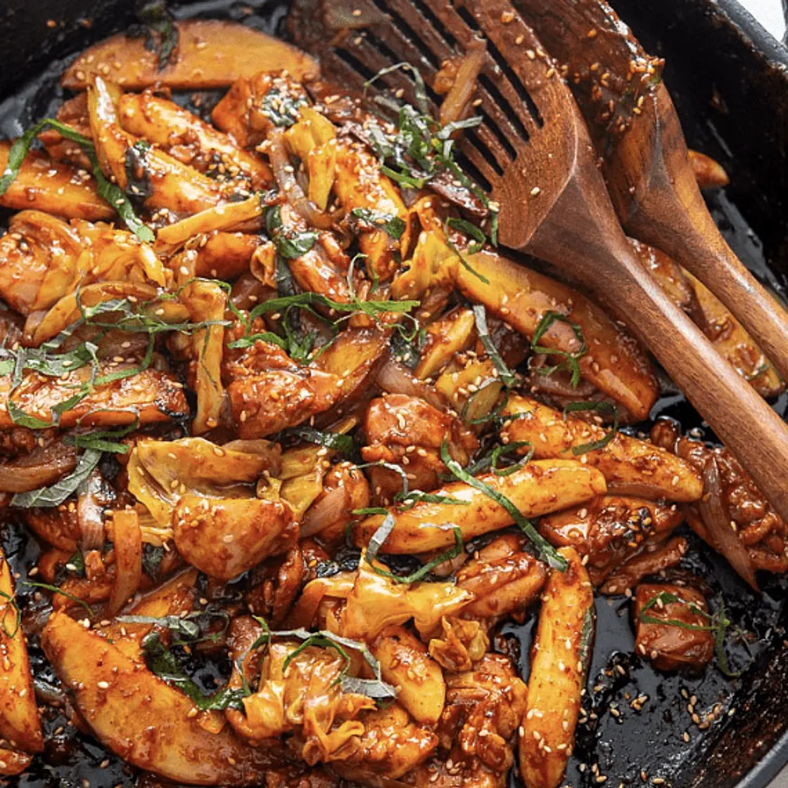 Korean Dakgalbi (Spicy Stir-Fried Chicken)