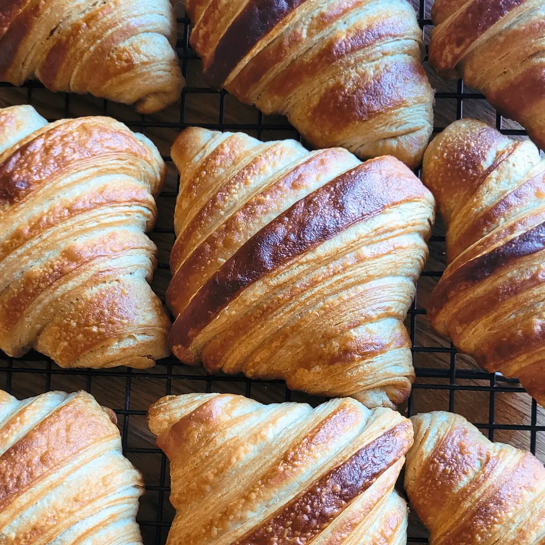 Croissants mit Sauerteig und Poolish