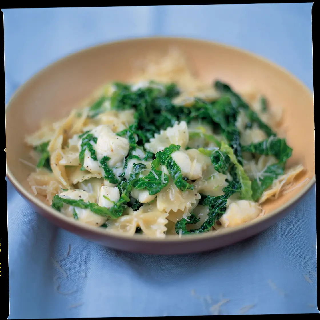Farfalle with Savoy cabbage, pancetta, thyme & mozzarella