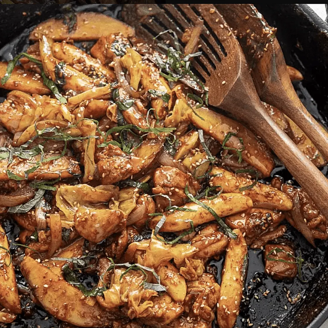 Korean Dakgalbi (Spicy Stir Fry Chicken and Rice Cakes)