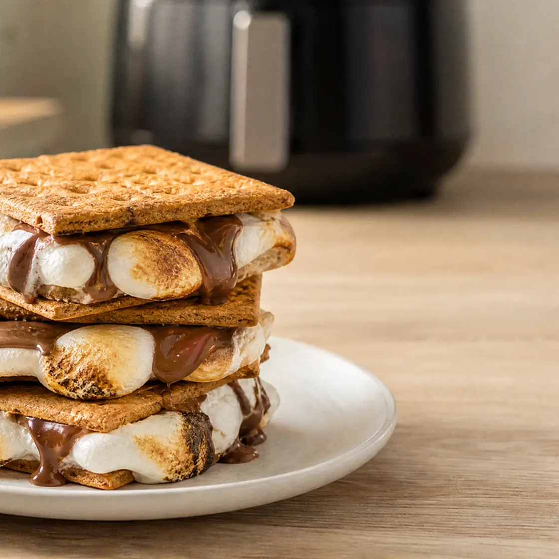 Air Fryer S’mores: The Dessert Your “Savory Only” Air Fryer Has Been Missing