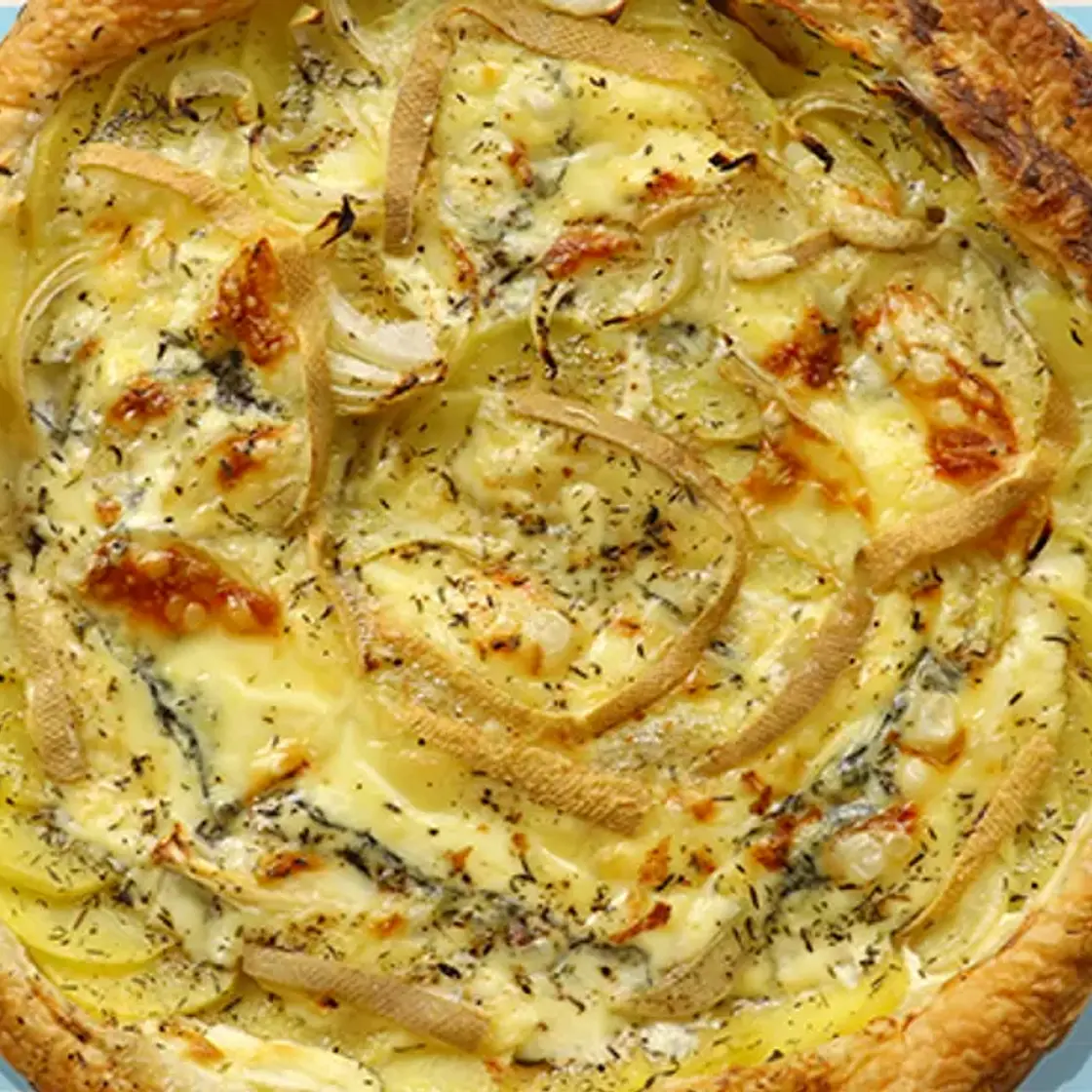Tarte fine pommes de terre & morbier