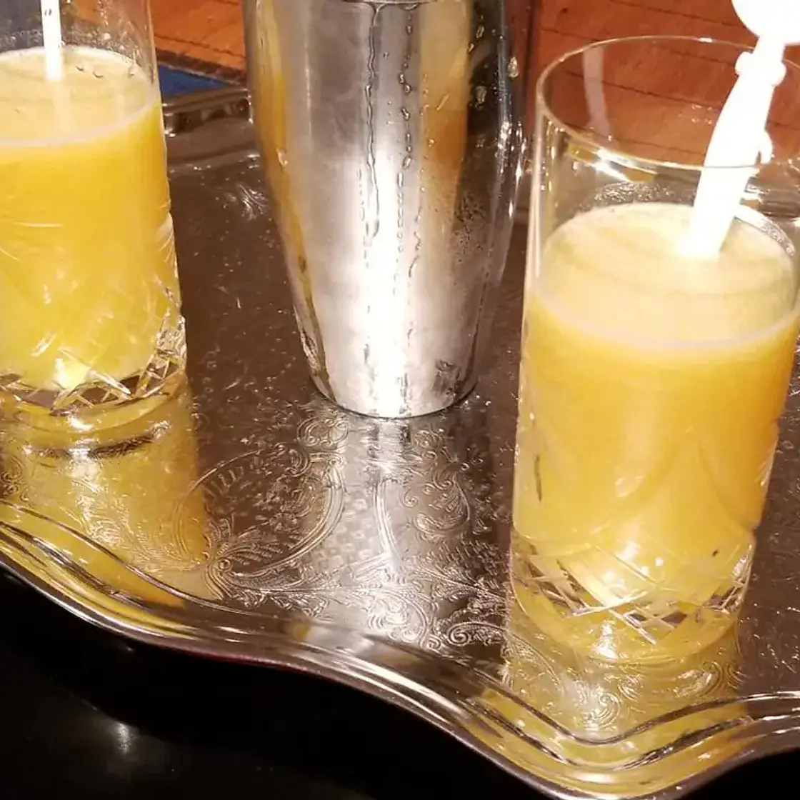 Cocktail sidecar