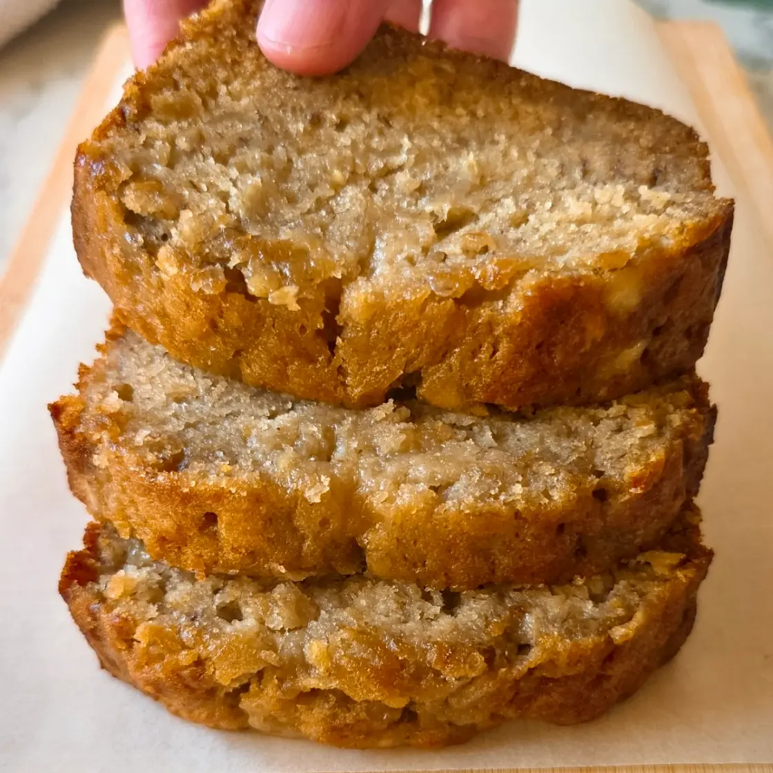 EASY Moist Banana Bread Recipe with Oil (You'll Love it)