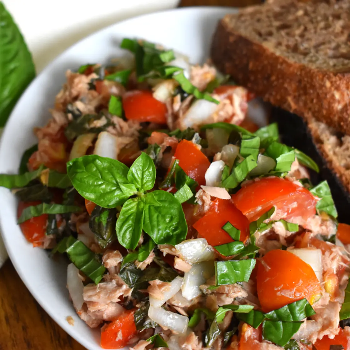 Tomato & Tuna Salad