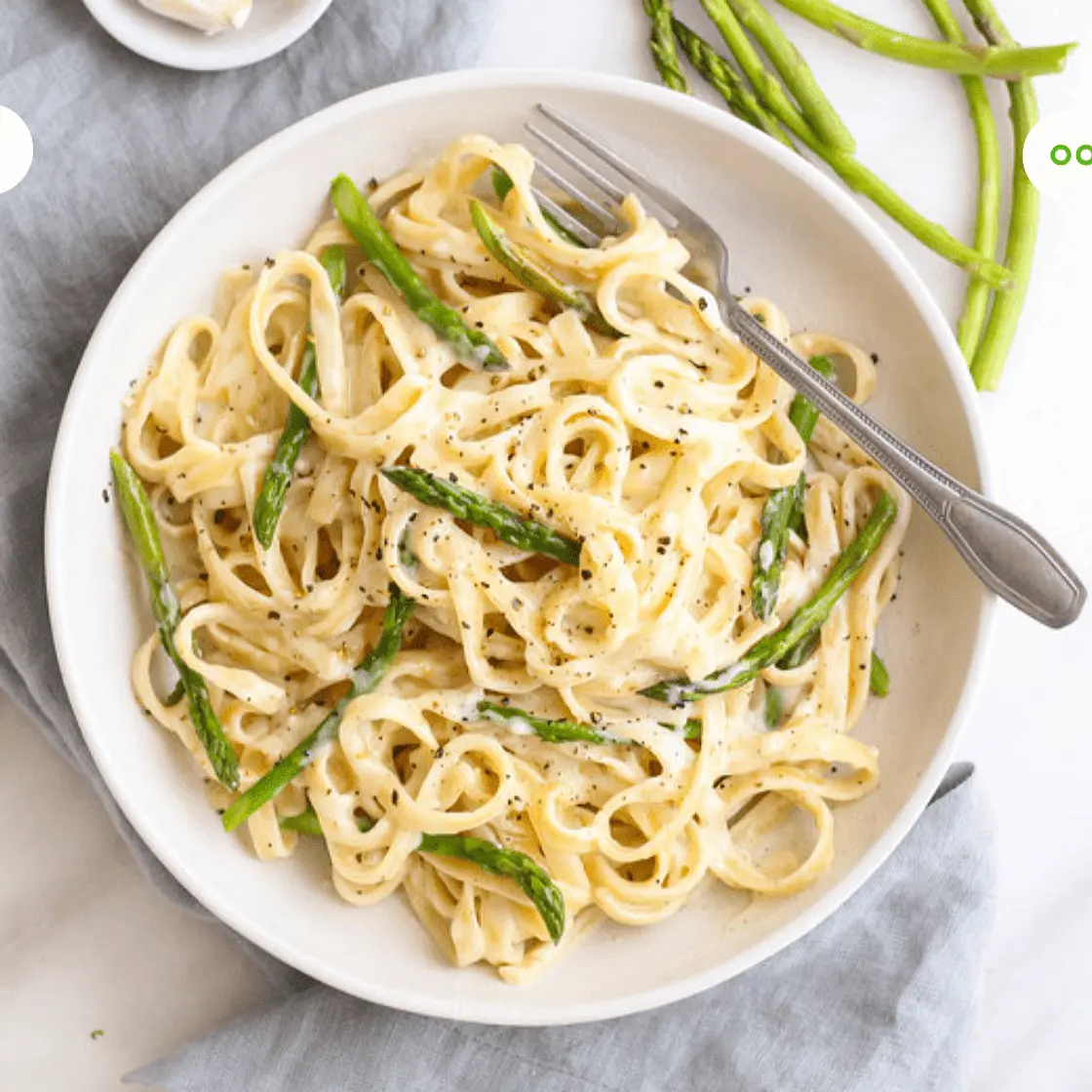 Fettuccine Alfredo with Asparagus