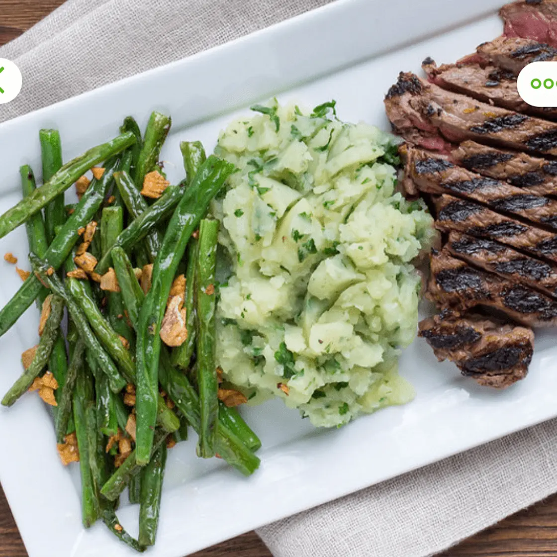 Lemon Pepper Steak with Mashed Potatoes & Green Beans