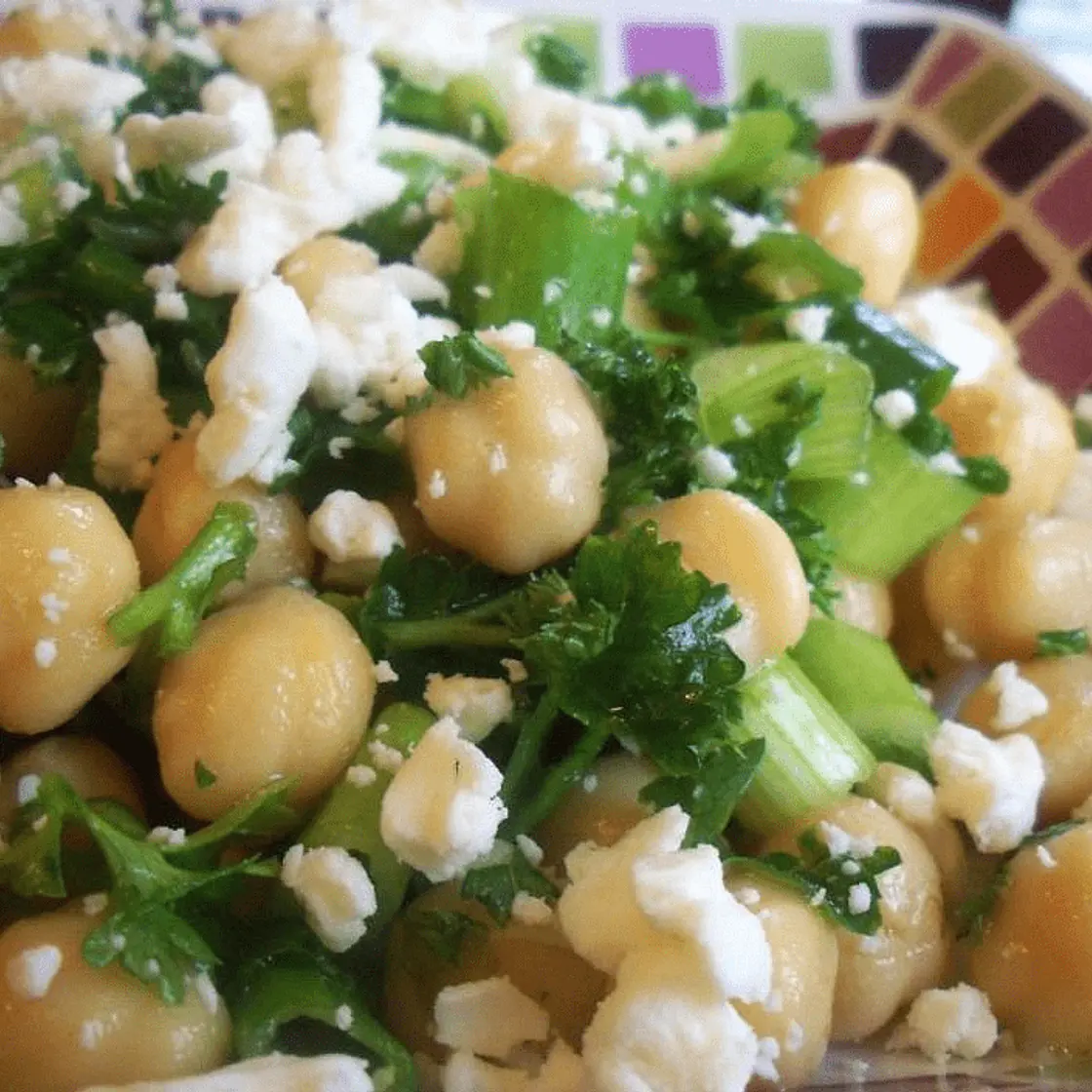 Turkish Chickpea Salad — Nohut Salatası