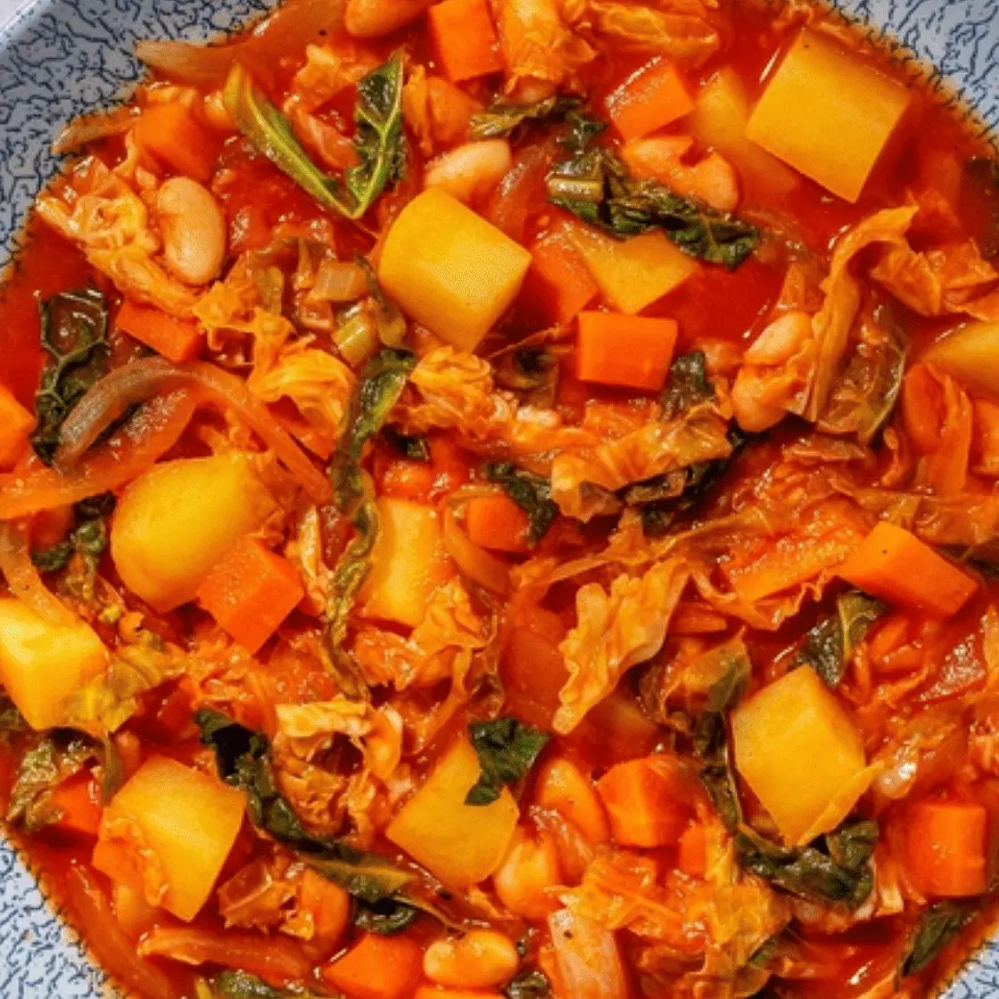 RIBOLLITA DI VERZE E CANNELLINI