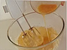 2 Beat the egg lightly with a fork. Add the egg to the butter mixture, a little at a time, beating well after each addition.