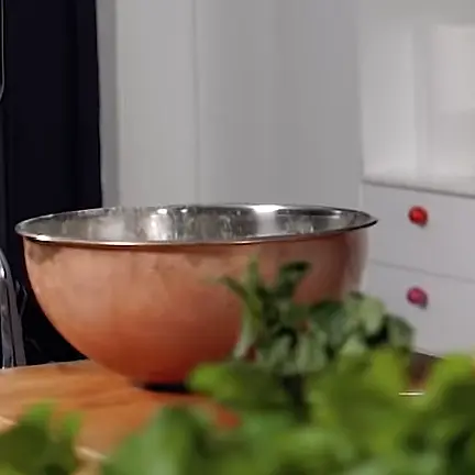 Add self-raising flour, and incorporate fully the baking powder, and ras el hunout. https://youtu.be/JoF2GvY36lI?t=147