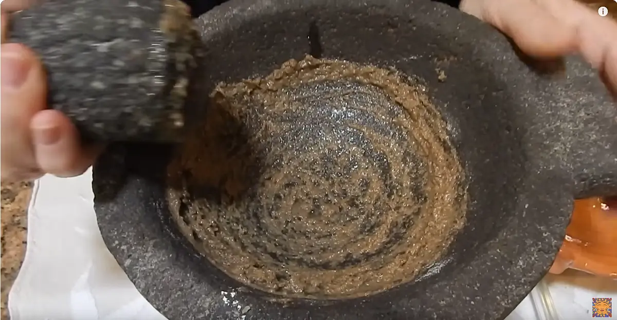 Mortar and pestle the cumin, allpices, marjoran and salt and when it is very fine.
Add the garlic until becomes a paste.