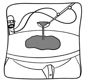 Répartir uniformément une cuillère à soupe de pâte à l'aide d'une spatule plate ou en inclinant la poêle.