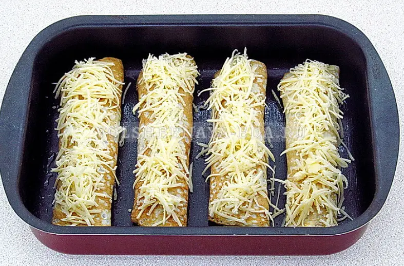 И посыпать сверху бризоли сыром.
